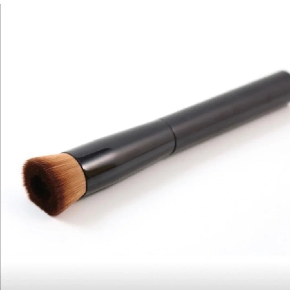 Foundation make up brush - Picture 2 of 2